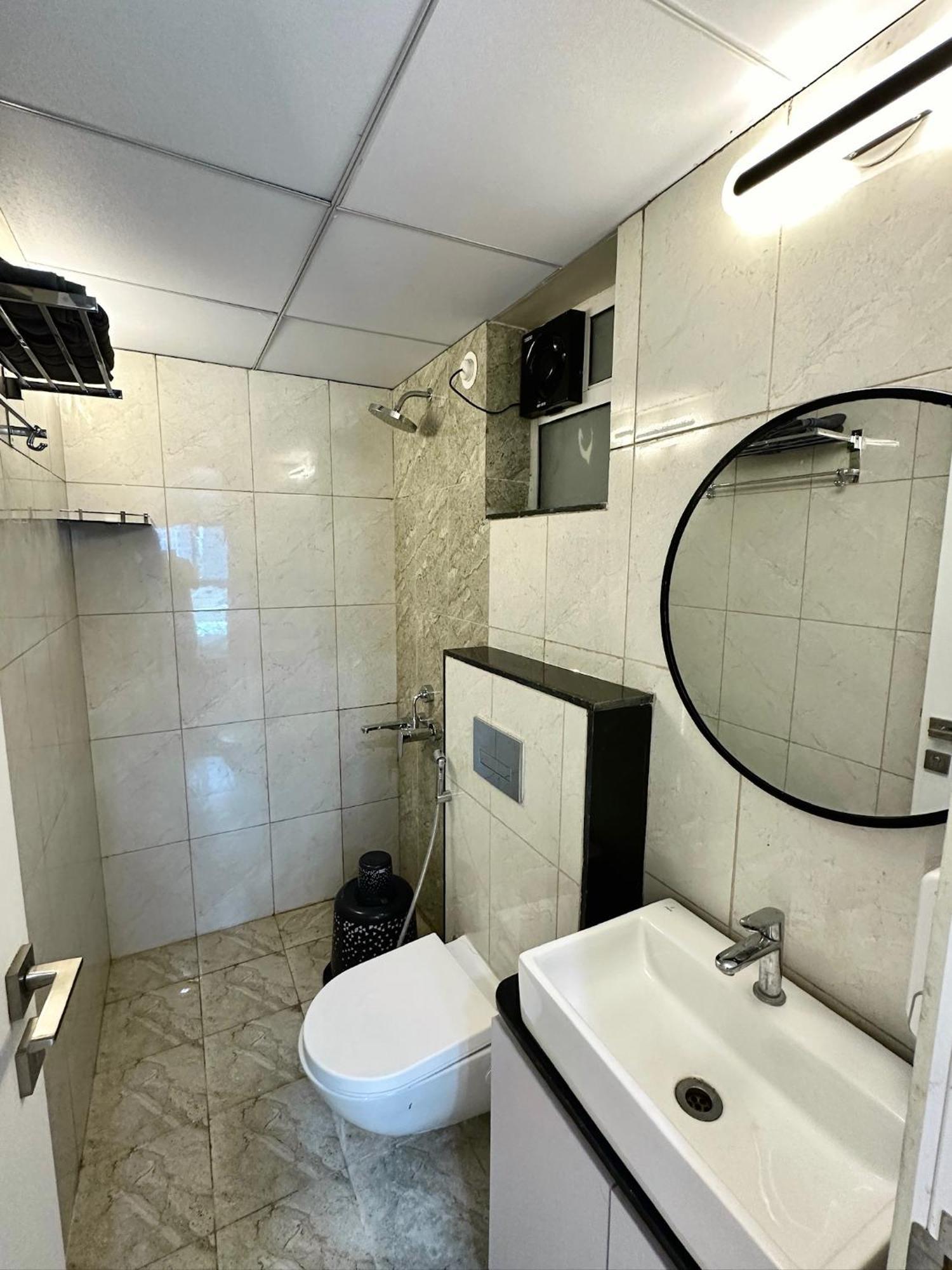 Peacock Palace 2Bhk Modern Ac Flat In Baner Pune Exteriör bild