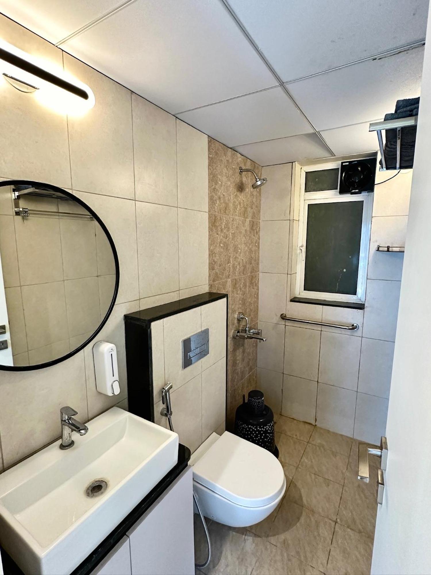 Peacock Palace 2Bhk Modern Ac Flat In Baner Pune Exteriör bild